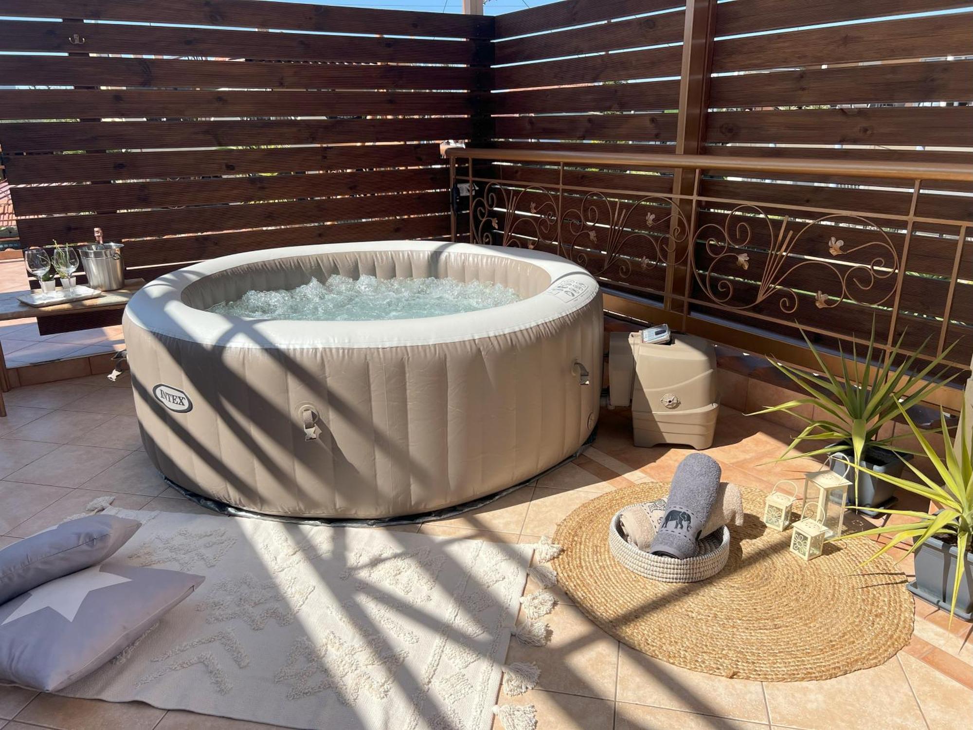 Doormat# Wait 'N Sea, Jacuzzi, Luxury Stone House Apartman Epanomí Kültér fotó
